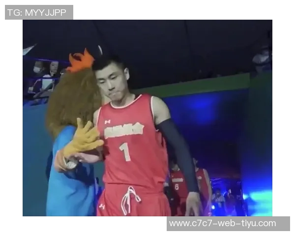 新赛季即将开启高诗岩分享山东男篮定妆照庆祝第11年征程